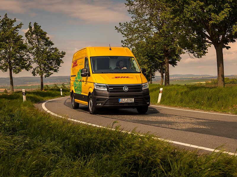 DHL Express rozšířila svůj vozový park o elektromobily VW e-Crafter