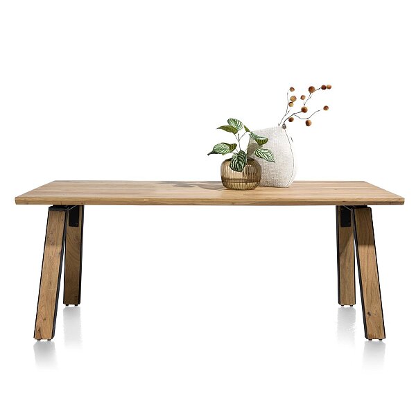 Masivní nerozkládací jídelní stůl v délce 210x100 cm