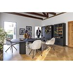 Moderní kombinace masivu v černém provedení