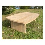 Konferenční stolek o rozměru 120×70×45 cm v přírodním odstínu.