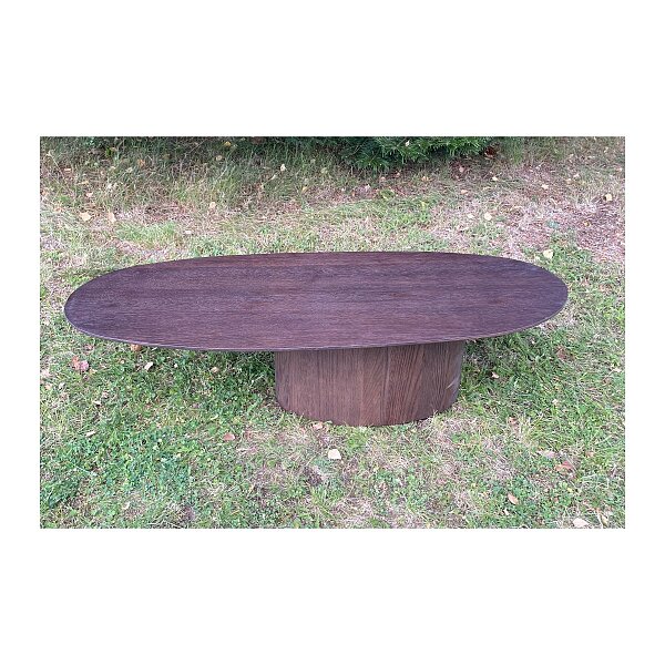 Moderní konferenční stolekoválný tvar