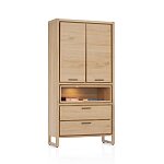 Úložná skříňka NYSTEAD – dubová dýha, LED osvětlení, tiché dovírání