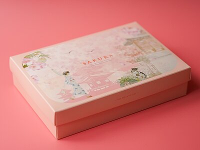 Gift box with japanese motif